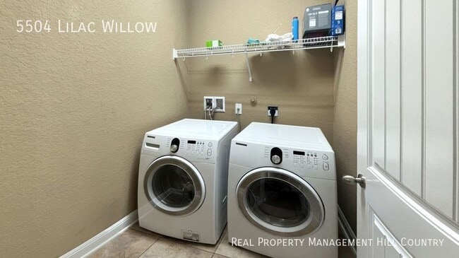 Building Photo - 5504 Lilac Willow Path