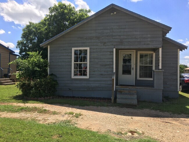 Building Photo - 438 Cherry St