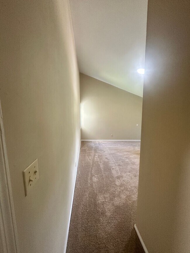 Building Photo - 2 Bedroom/2 Bath Townhome in Valdosta