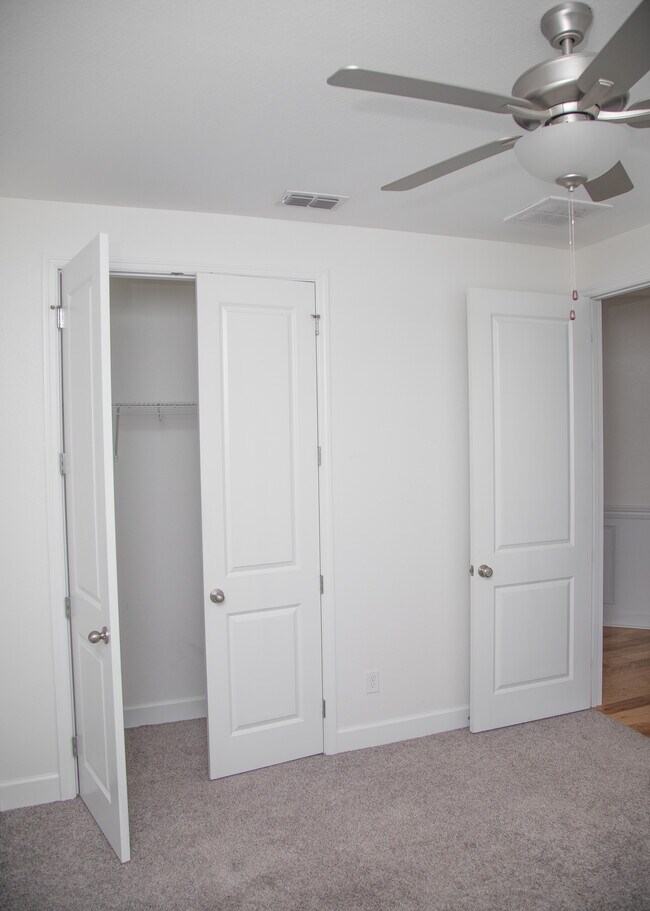 Building Photo - 2284 Lexington Parc Dr
