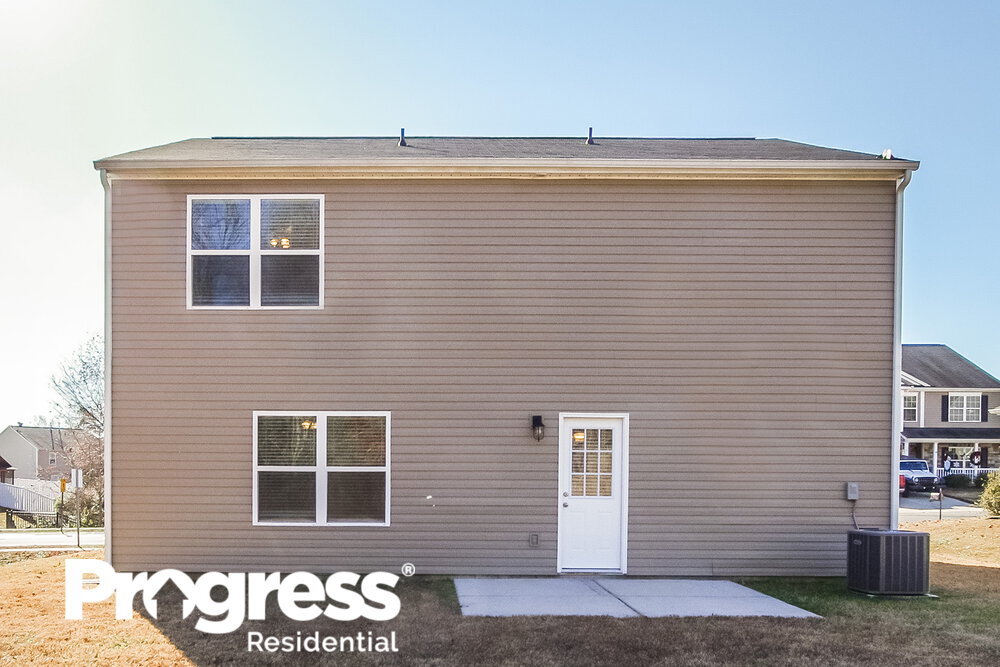 Building Photo - 740 Willow Creek Dr