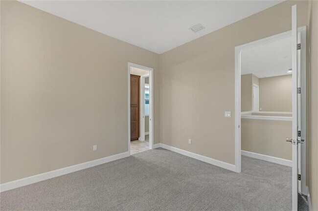 Building Photo - 5164 Liberty Ln