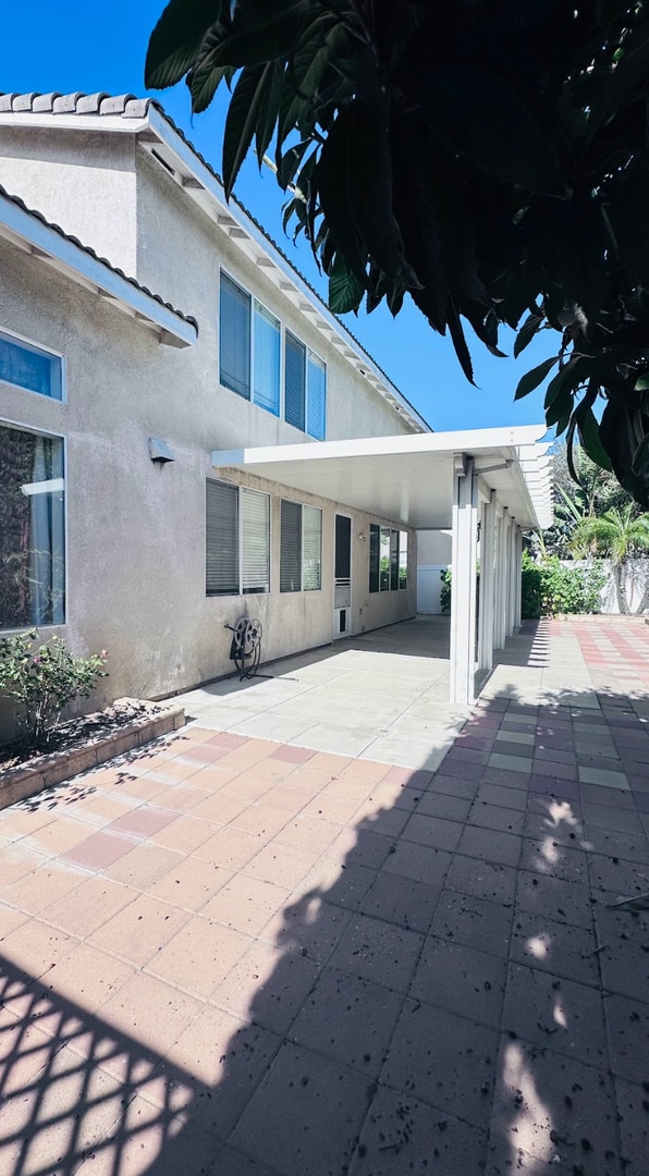 Building Photo - Spacious 4-Bedroom Home With 3-Car Garage ...