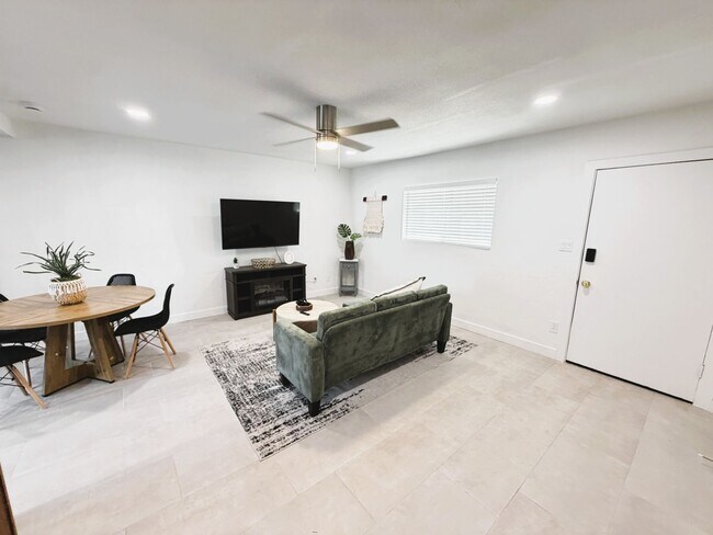 Building Photo - 7808 E Heatherbrae Ave