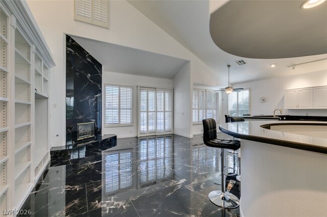 Building Photo - 174 Buena Ct