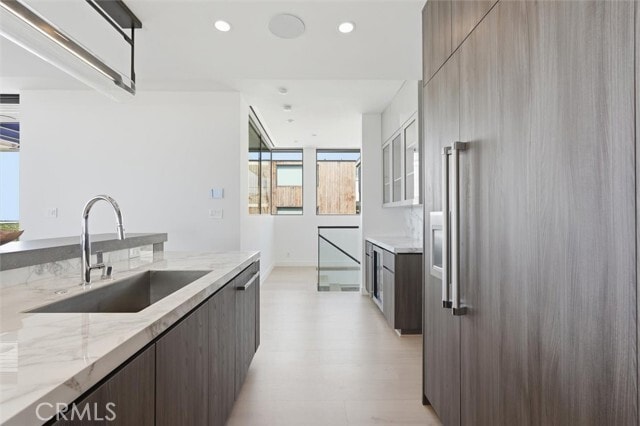 Building Photo - 300 25th St