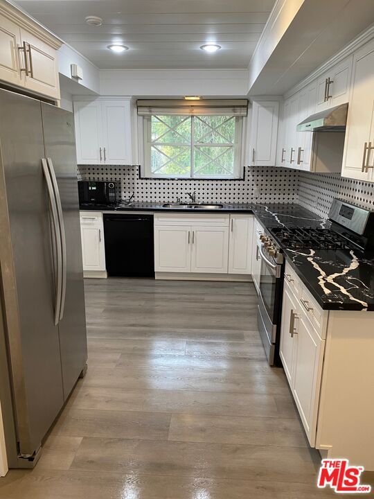 Primary Photo - 1712 Benedict Canyon Drive