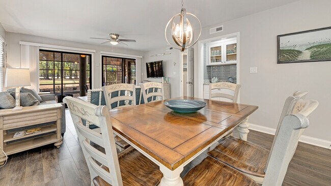 Building Photo - 366 Masters Dr