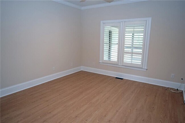 Building Photo - 76 Creekside Park Dr