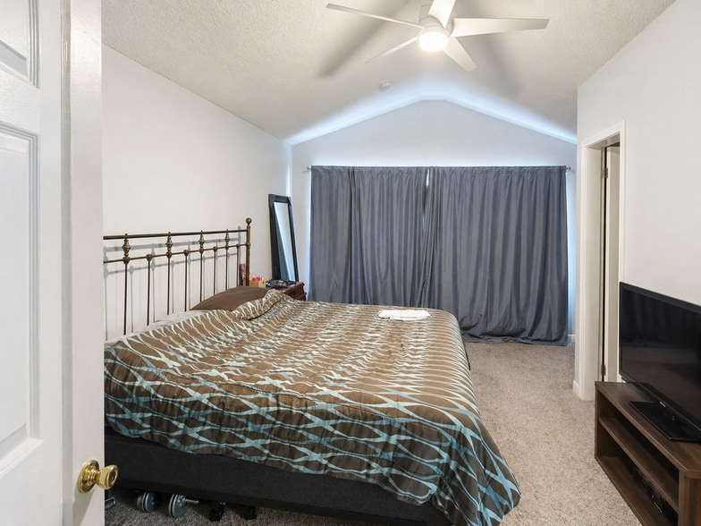 Building Photo - 8410 Drayton Park Dr