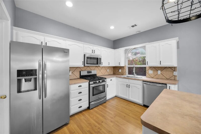 Building Photo - 2713 Bull Shoals Dr