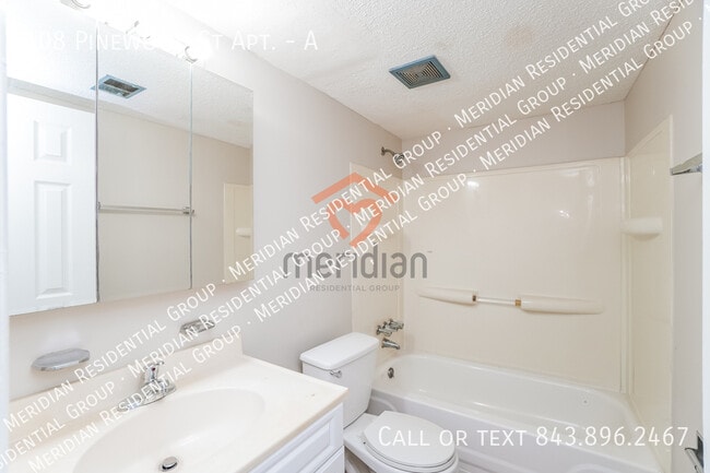 Building Photo - 108 Pinewood St