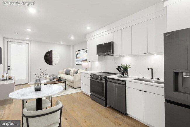 Building Photo - 1208 M St NW