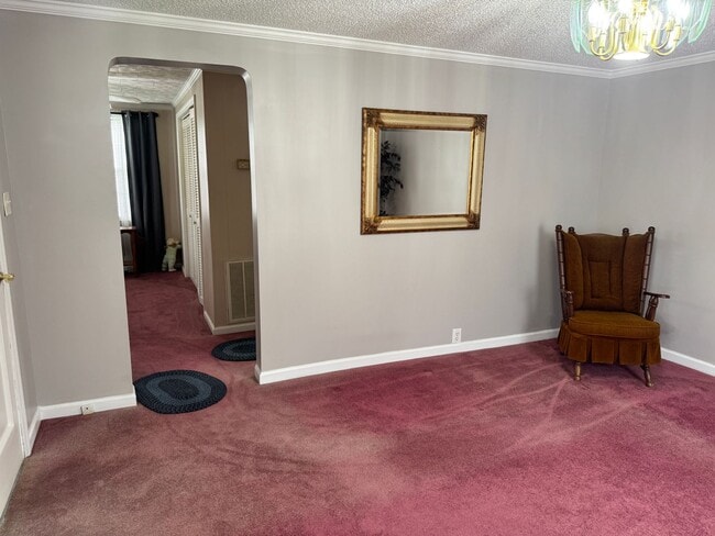 Building Photo - Cozy 1 Bedroom, 1 Bathroom House in High Point