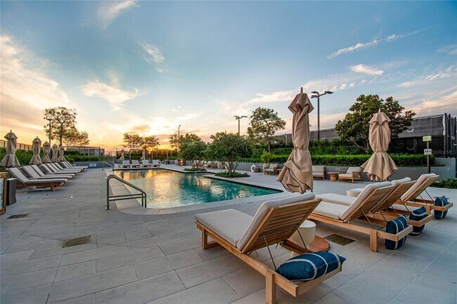 Building Photo - 3015 S Ysabella Ave