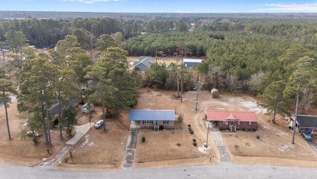 Building Photo - 904 Jennifer Ln