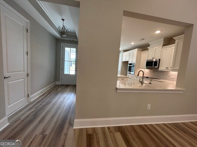 Building Photo - 411 Silverbell Ct