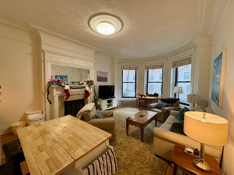 Building Photo - 23 Bay State Rd