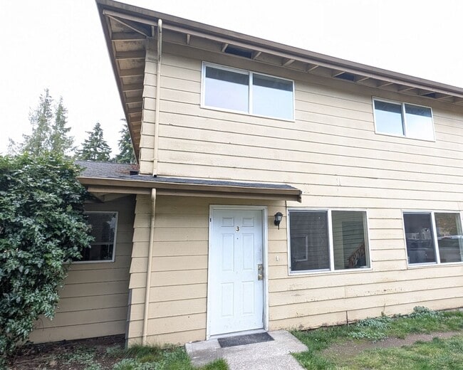 Primary Photo - Everett 2 Bedroom Updated Townhome in Smal...