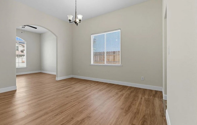 Building Photo - 1277 Paradise Loop