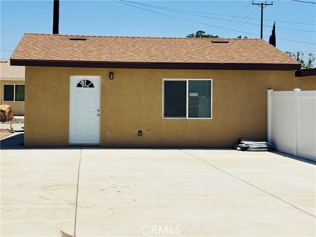 Building Photo - 134 E Cluster St