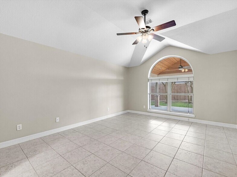 Building Photo - 1433 Old Hickory Ln