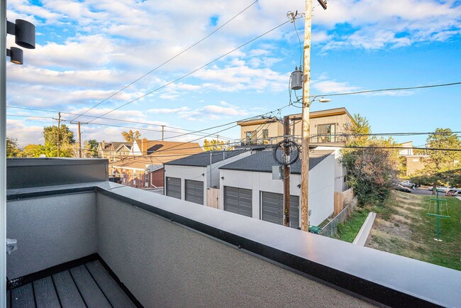 Building Photo - Brand New Townhome!  Be the First!!