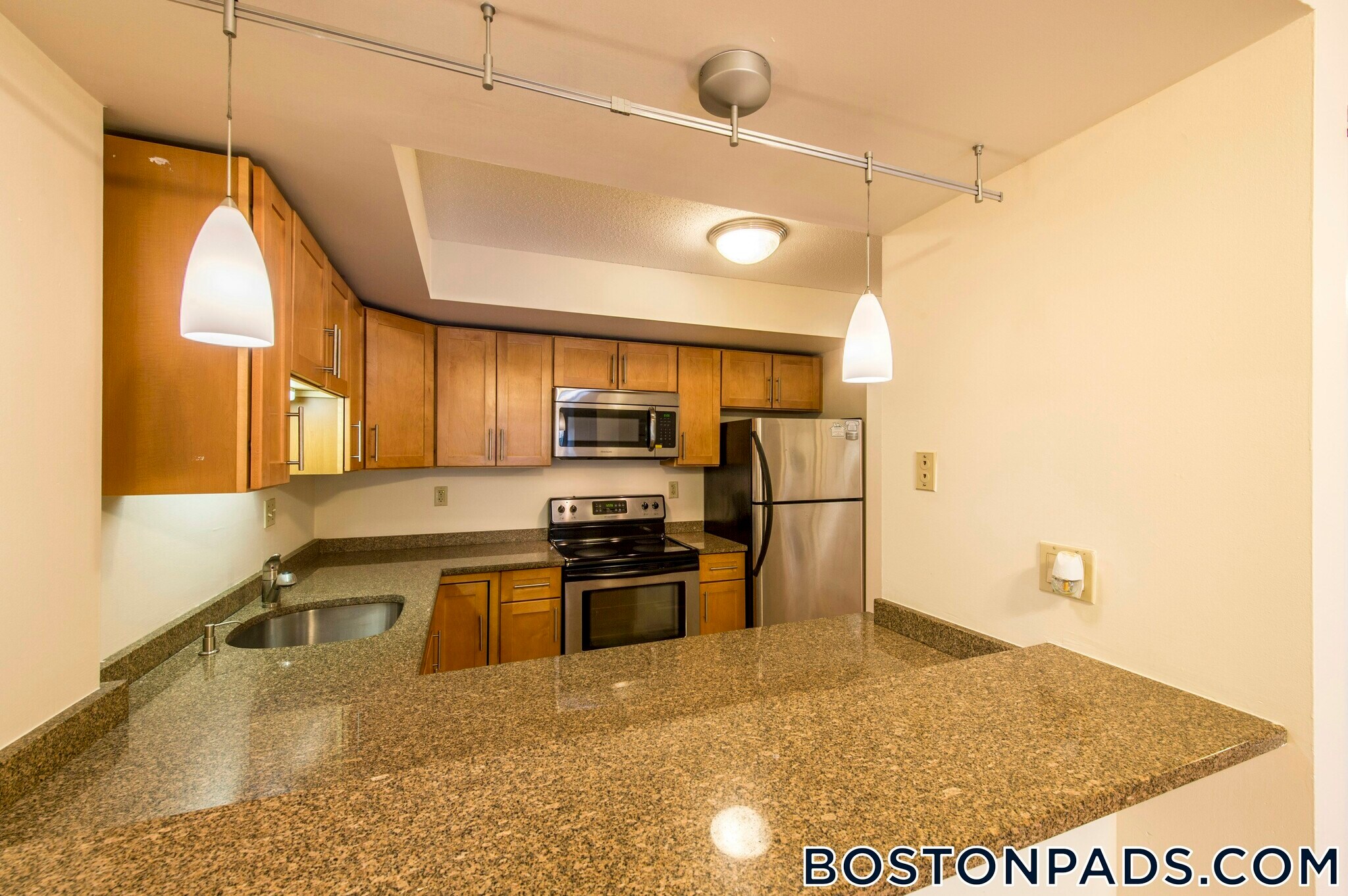 Building Photo - 345 Franklin St