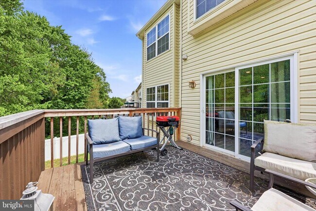 Building Photo - 12 Timbercrest Dr