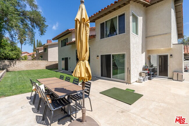 Building Photo - 683 Triunfo Canyon Rd