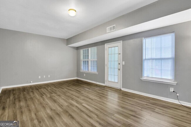 Building Photo - 1411 Denson Ln S W