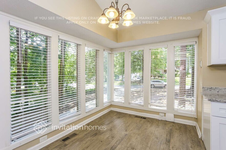 Building Photo - 261 Rustic Ridge Dr NE