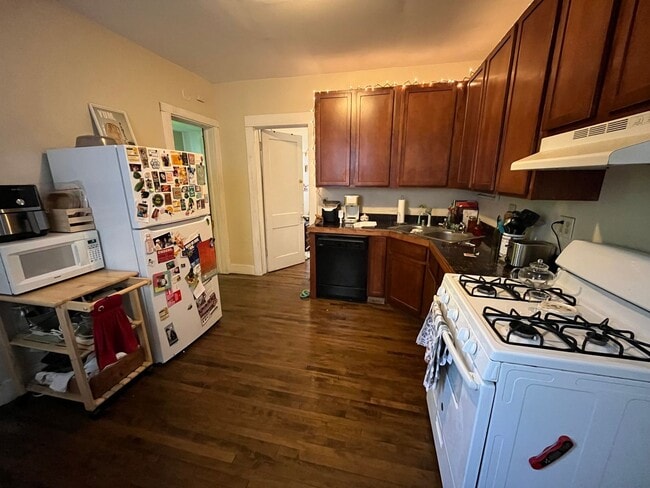 Building Photo - 2579 N Frederick Ave