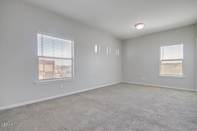 Building Photo - 916 Mormon Tea Dr