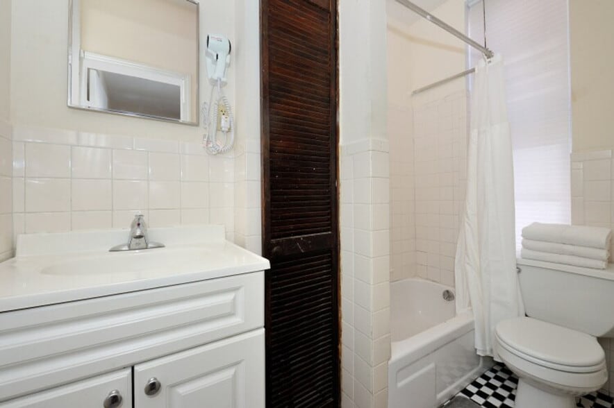 Building Photo - 1762 2nd Ave