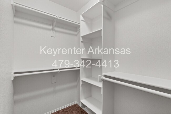Building Photo - 1225 N Sicily Ln