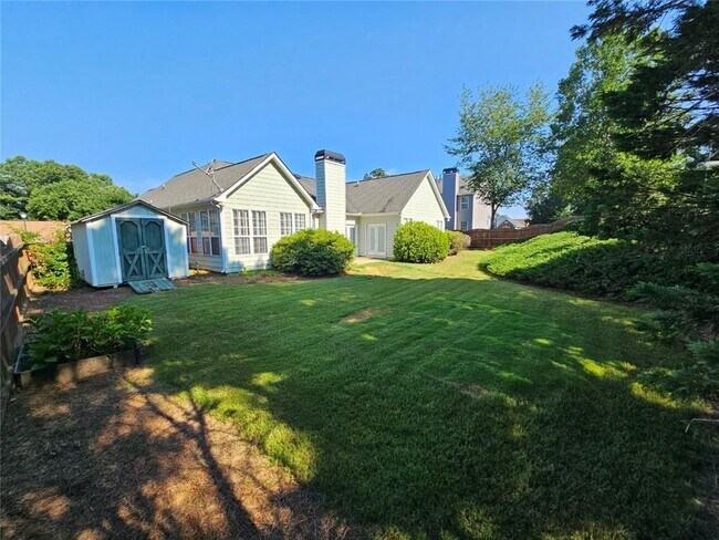 Building Photo - 1550 Argonne Ln