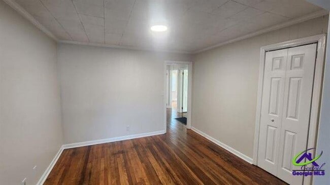 Building Photo - 1211 Sunset Ave