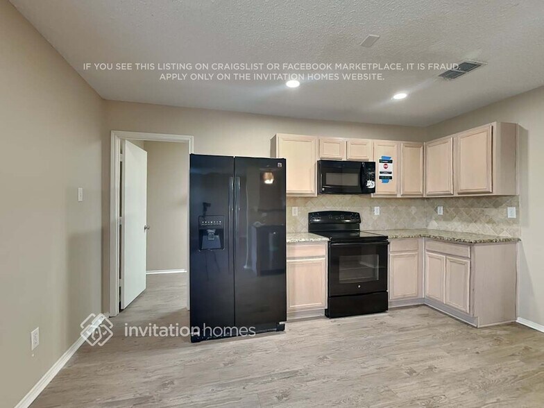 Building Photo - 1542 Melrose Ln