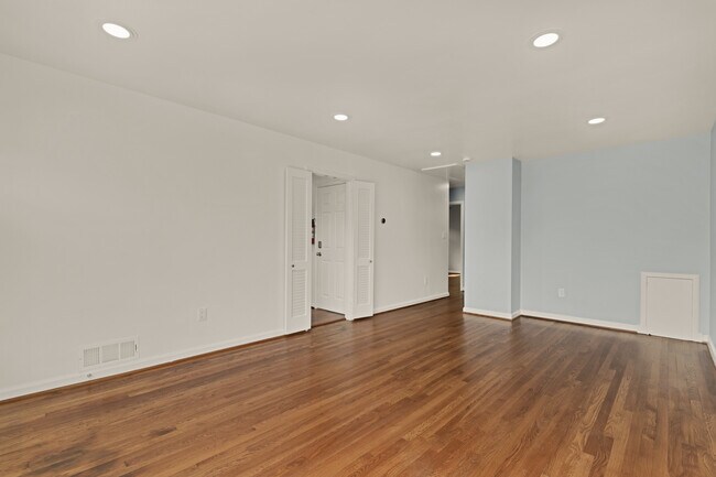 Building Photo - 119 Jasper Pl