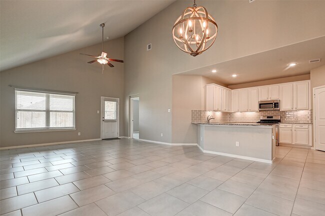 Building Photo - 18118 Van Berkel Ln