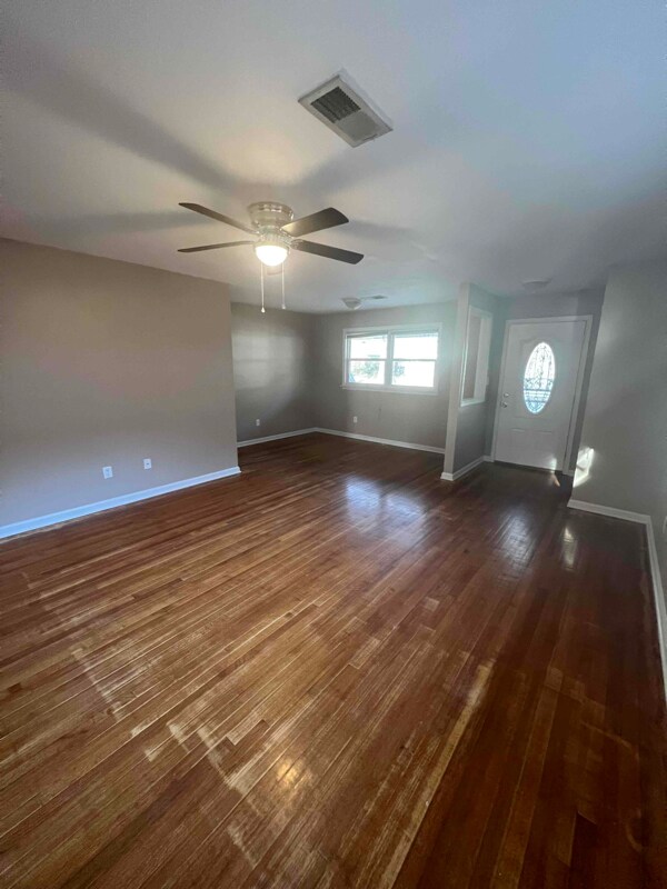 Building Photo - 1265 Broadmoor St