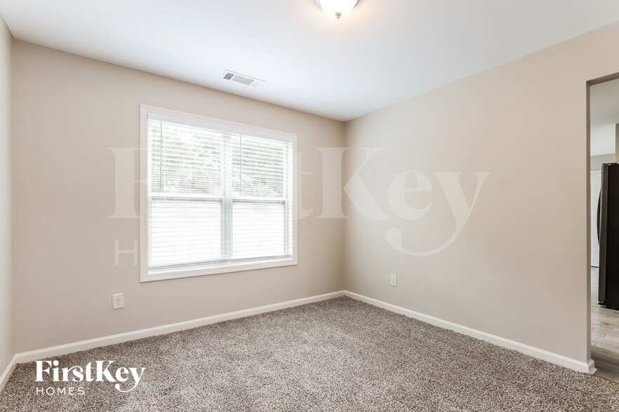 Building Photo - 3160 Legacy Glen Path