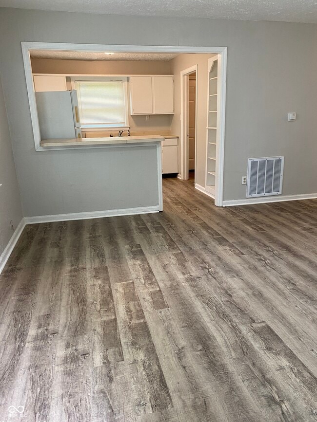 Building Photo - 2163 Admiral Dr