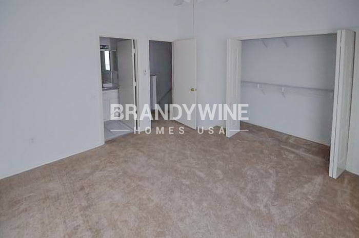 Building Photo - 2462 Lake Woodberry Cir