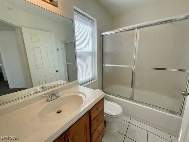 Building Photo - 3241 Symphony Dr