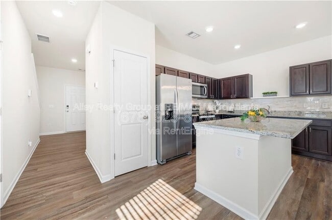 Building Photo - 6448 Mountain Home Way