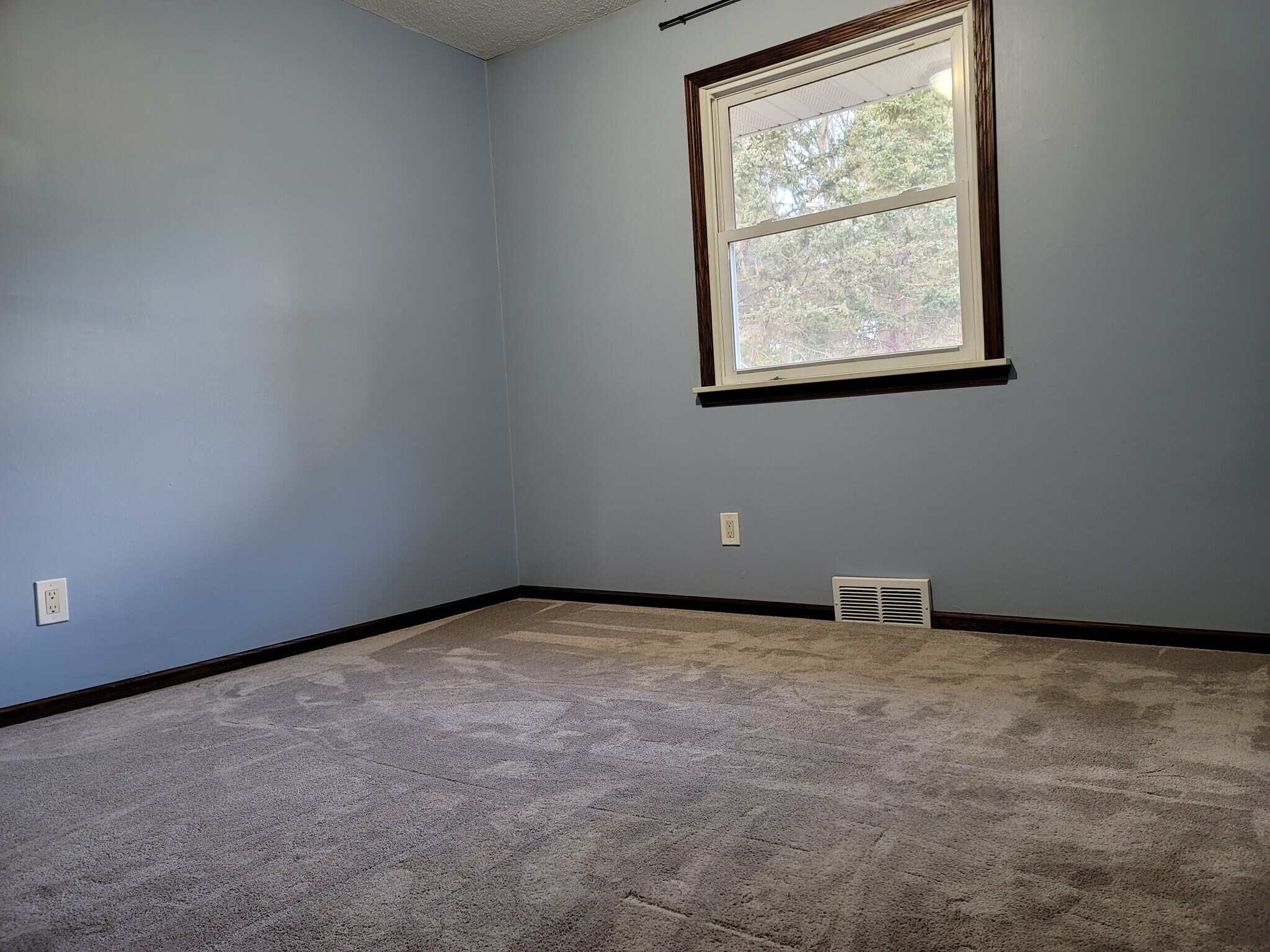 Building Photo - 13405 Arrowhead St NW