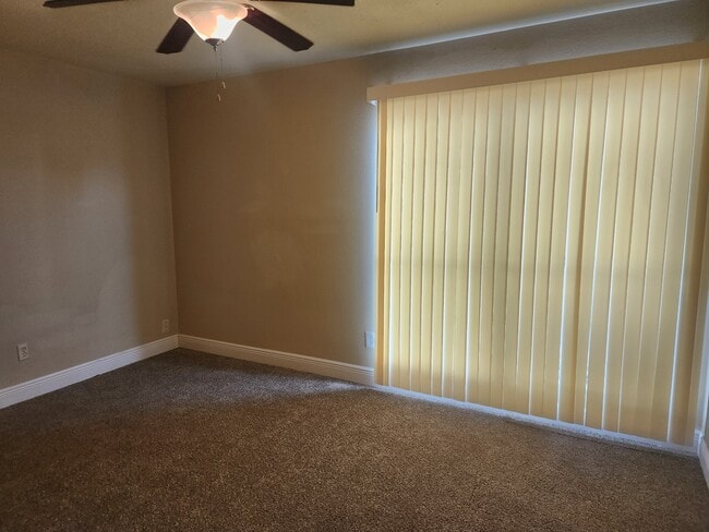 Building Photo - 3775 Heatherwood Dr