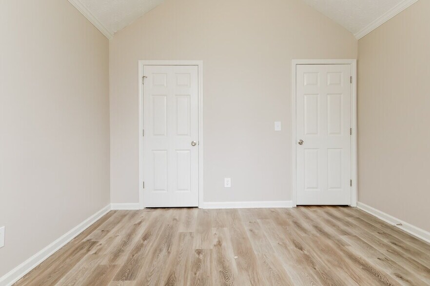 Building Photo - 990 Lendl Ln